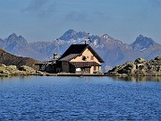 03 Il Rf. Benigni sembra sorgere dalle acque del Lago Piazzotti